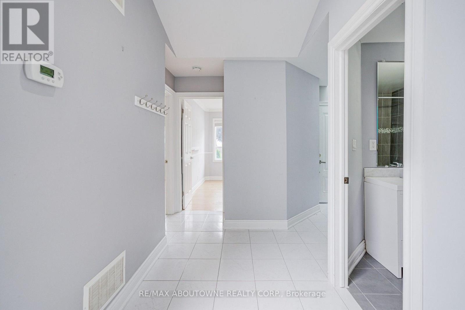 13 BROADVIEW AVENUE - 10