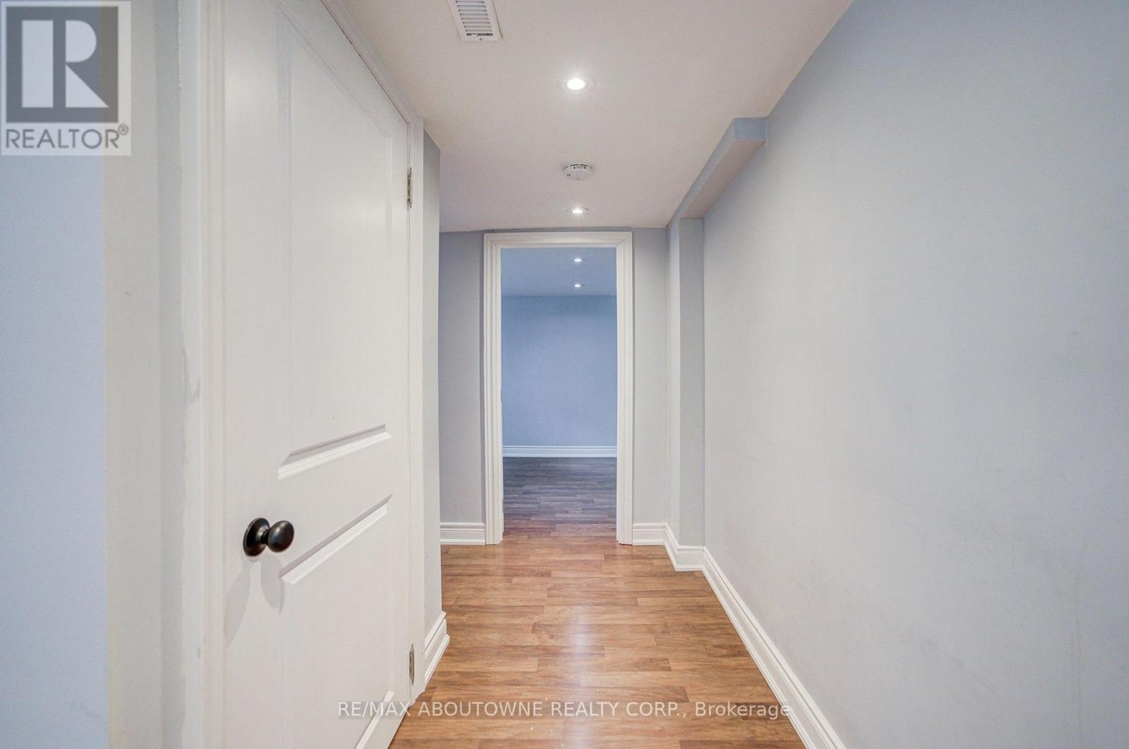 13 BROADVIEW AVENUE - Image 30