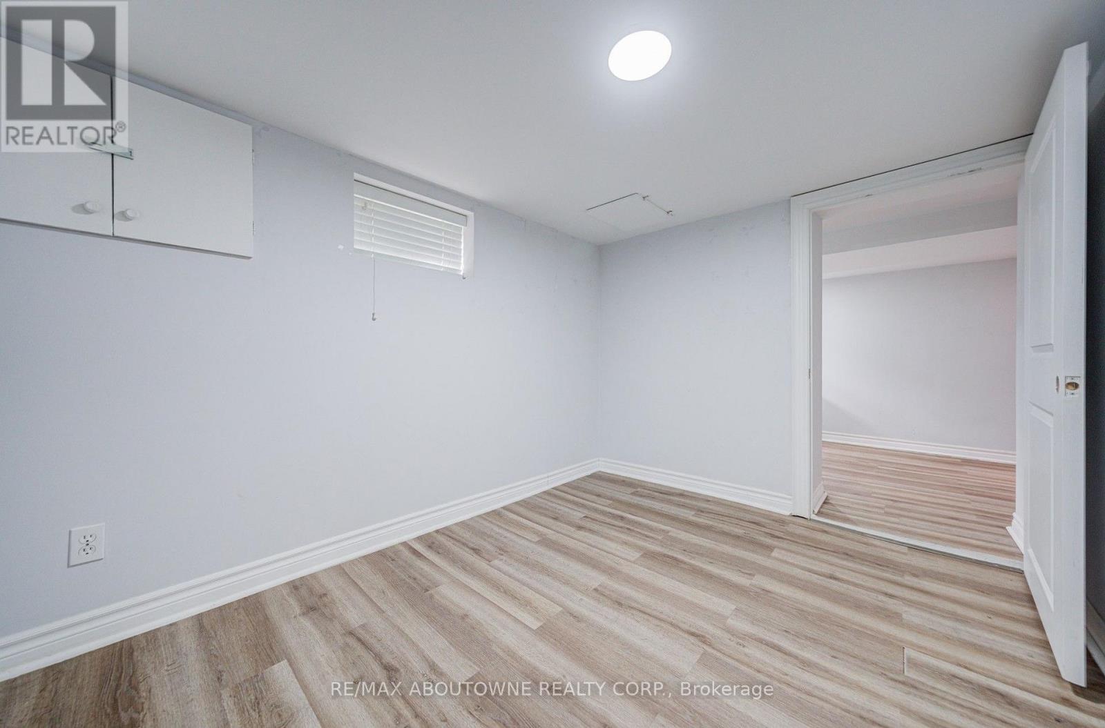 13 BROADVIEW AVENUE - Image 36