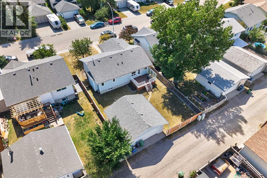 42 West Boothby Crescent, West Valley, Cochrane photo 4