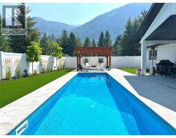 1217 Mcphee Road, Castlegar, BC V1N4L8 Photo 58