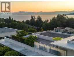 602 6080 Iona Drive, Vancouver, BC V6T0A4 Photo 35
