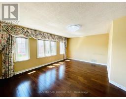 Bedroom 3 - 16 Headford Avenue, Richmond Hill, ON L4B3V7 Photo 8