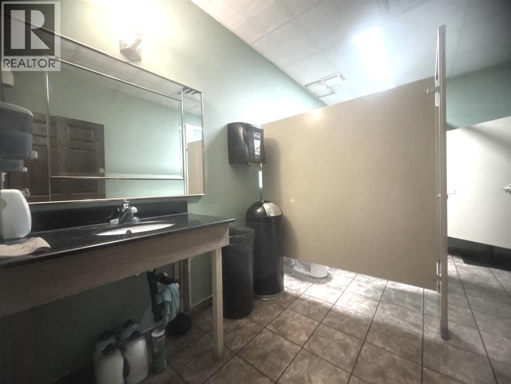 11225 30 Street Southwest - Photo 18