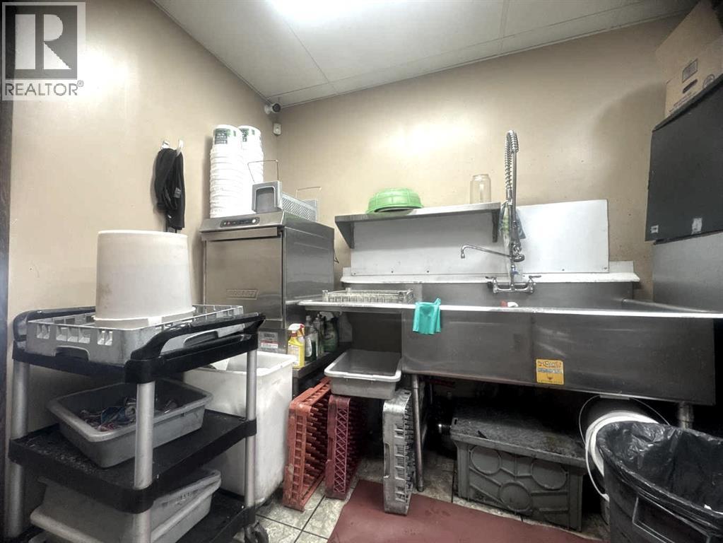 11225 30 Street Southwest - Photo 21