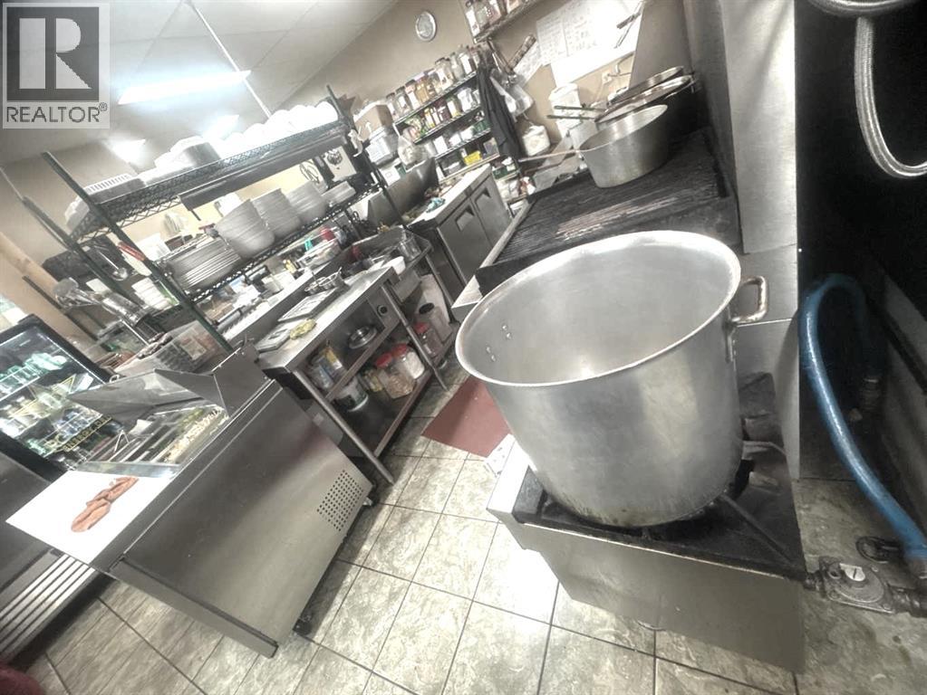 11225 30 Street Southwest - Photo 33