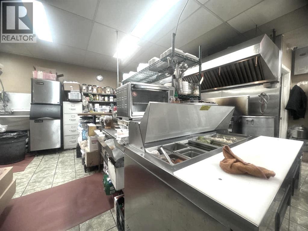 11225 30 Street Southwest - Photo 9