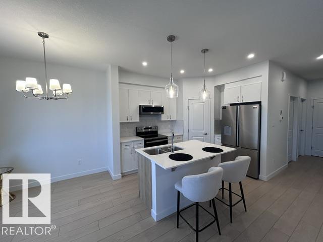 20936 16 AV NW, Stillwater, Edmonton photo 2