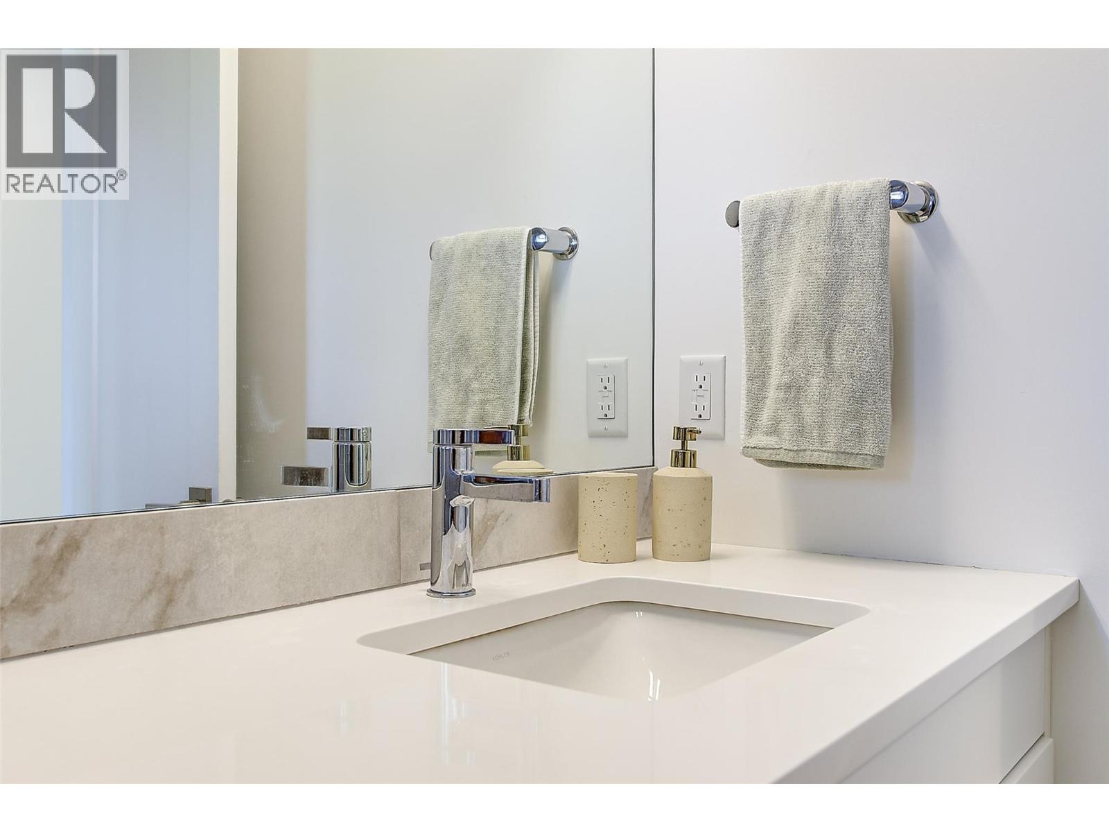  206 Echo Ridge, Kelowna