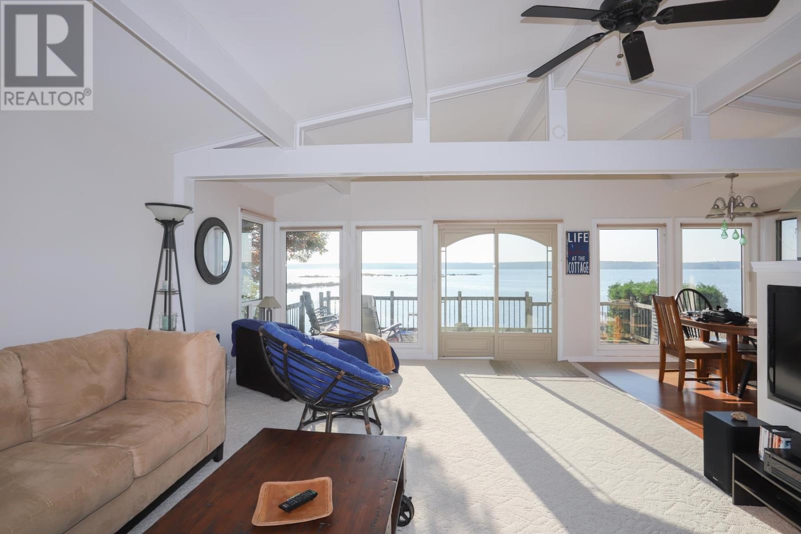 647B Lakeshore DR - 8