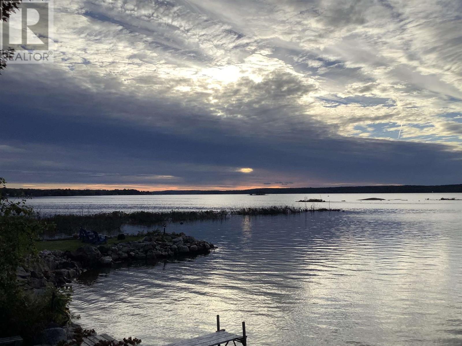 647B Lakeshore DR - 28