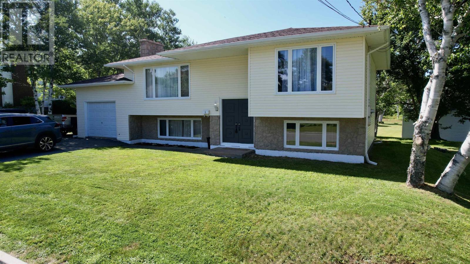 2 Edina Street