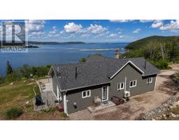 Bedroom - 39132 Cabot Trail, Ingonish Ferry, NS B0C1L0 Photo 6