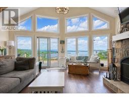 Foyer - 39132 Cabot Trail, Ingonish Ferry, NS B0C1L0 Photo 9
