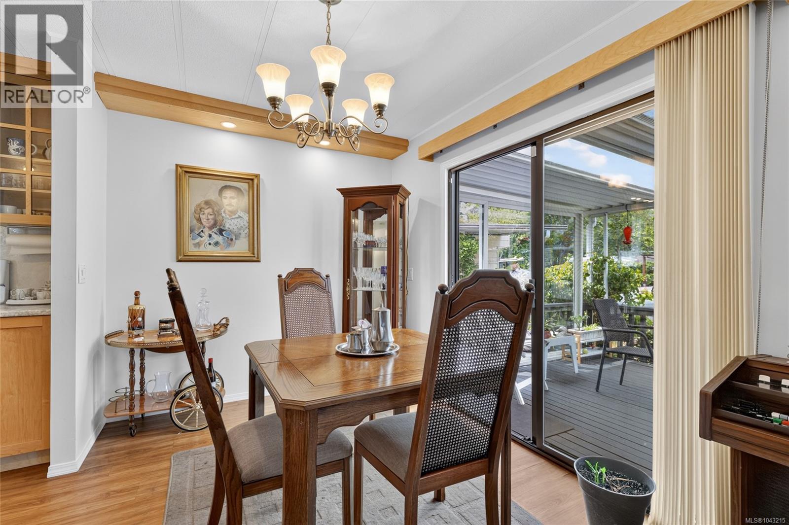 9395 Lauries Lane - Image 8