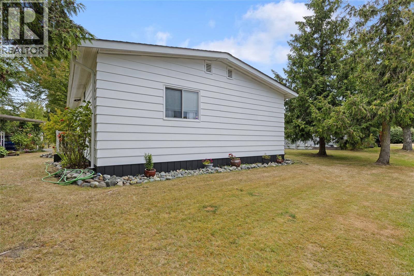 9395 Lauries Lane - Image 16