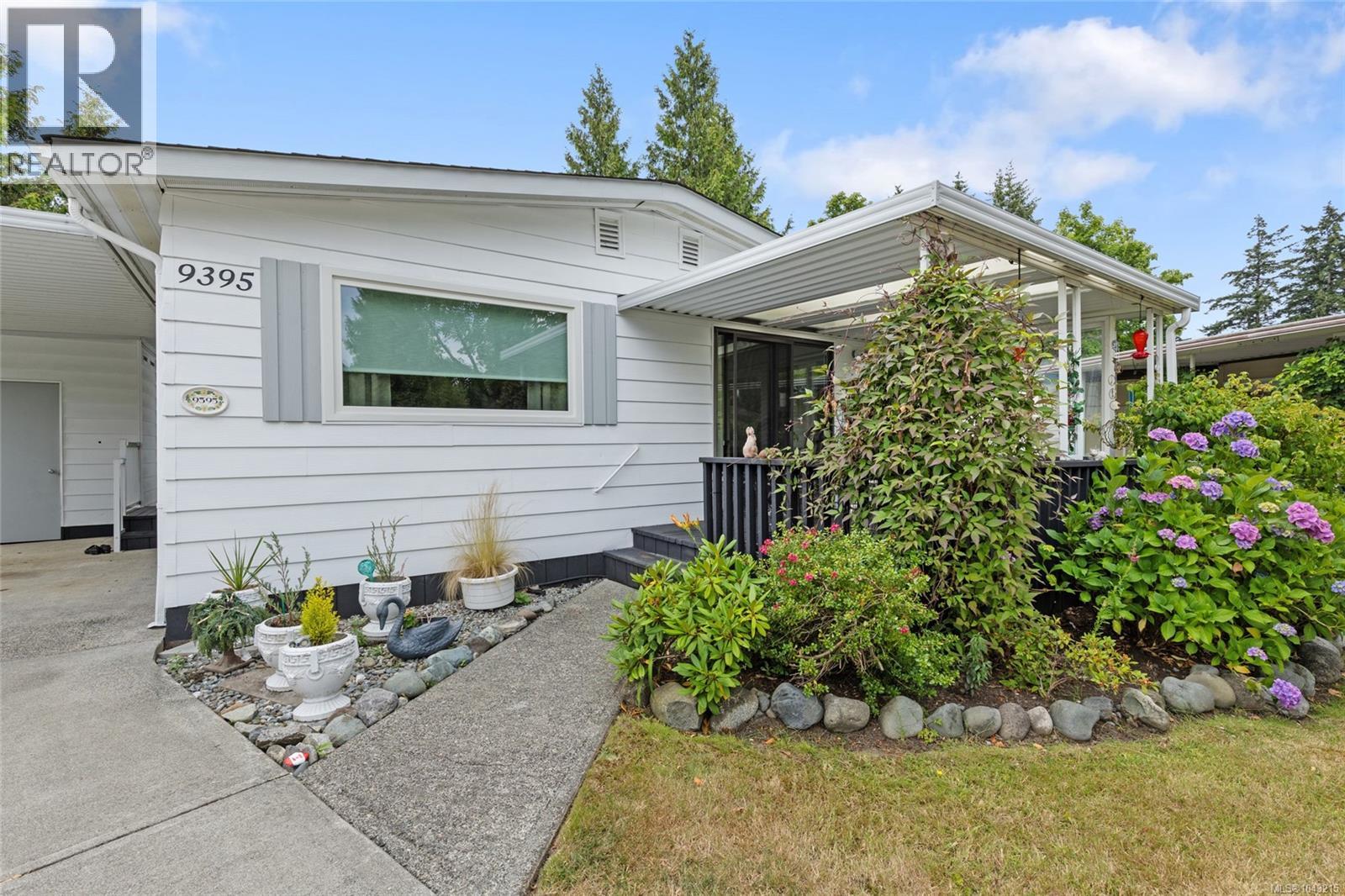 9395 Lauries Lane - 3