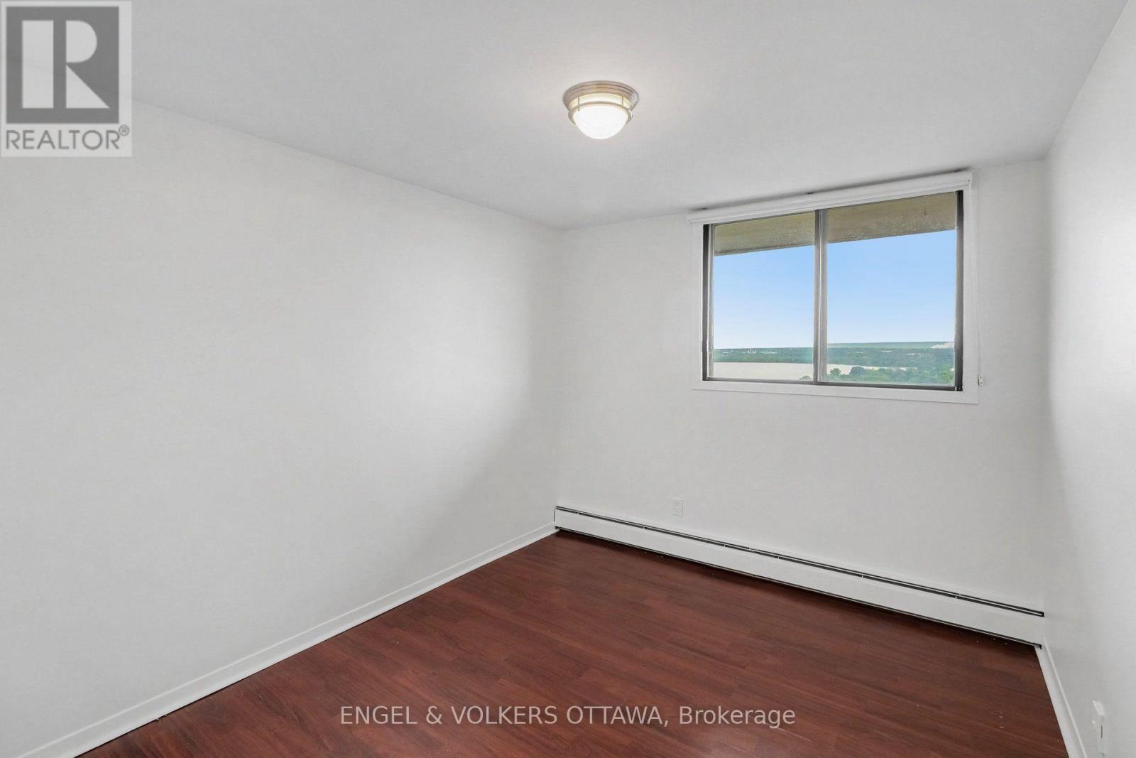 #1702 415 GREENVIEW AVENUE - 19