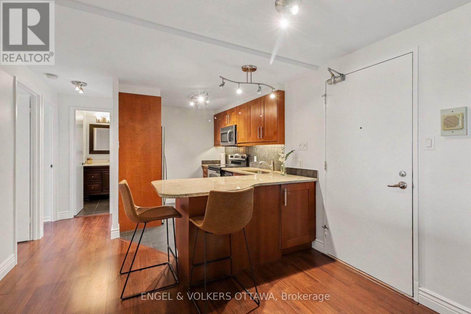 #1702 415 GREENVIEW AVENUE - 6