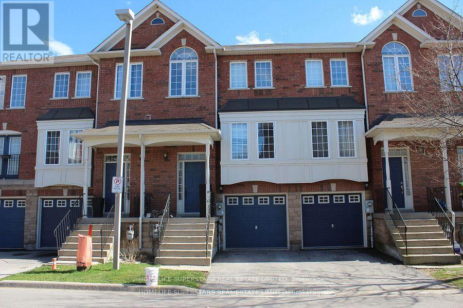 Photo of 19 Foxchase Avenue