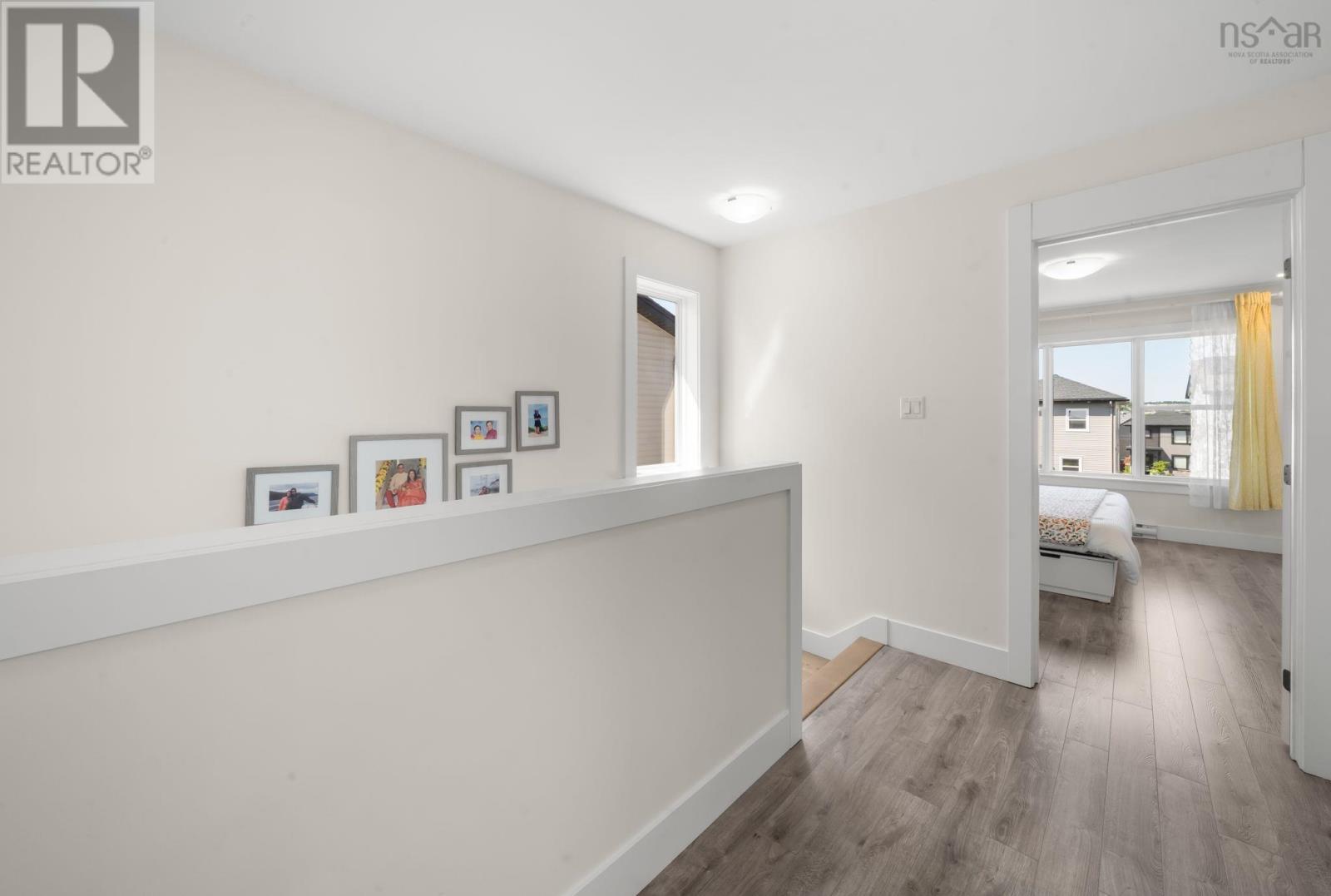 Property 22 of 49 of 81 Mica Crescent