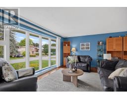 673 Golden Avenue, Ottawa, ON K2A2G3 Photo 10