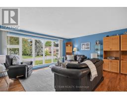 673 Golden Avenue, Ottawa, ON K2A2G3 Photo 8