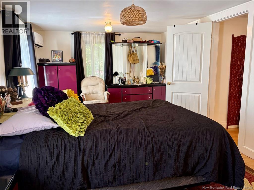 828 Landry - Image 22