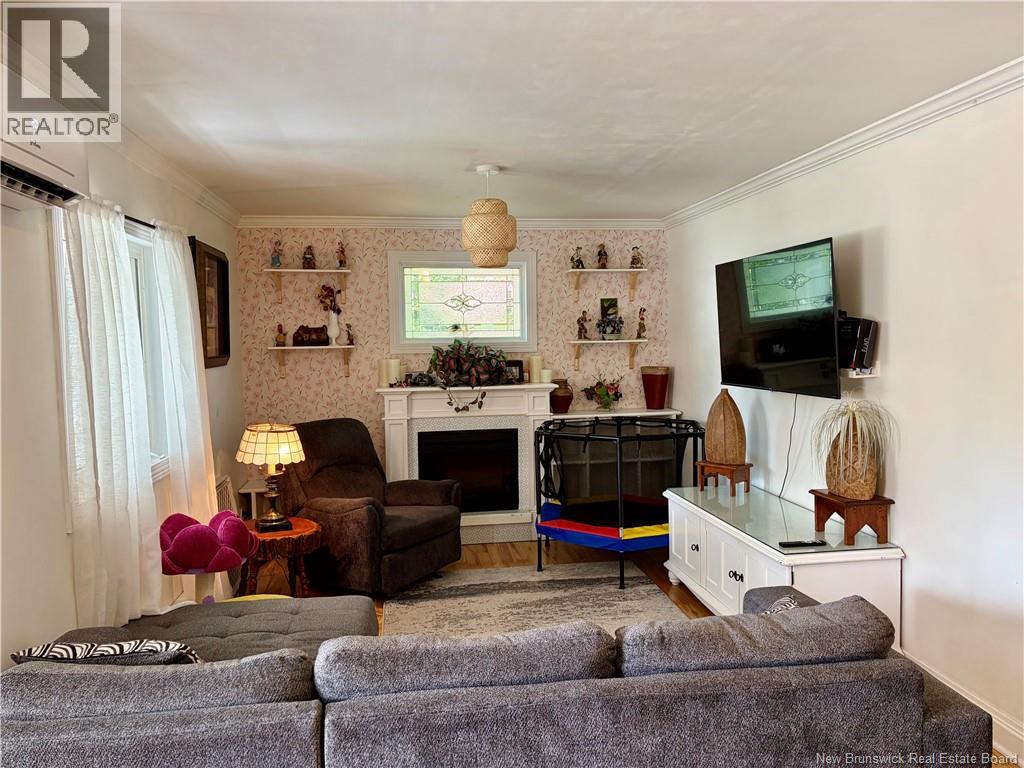 828 Landry - 14