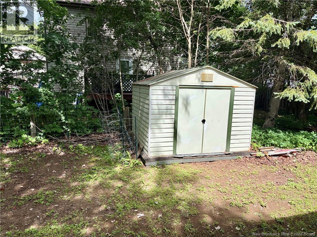 828 Landry - Image 39