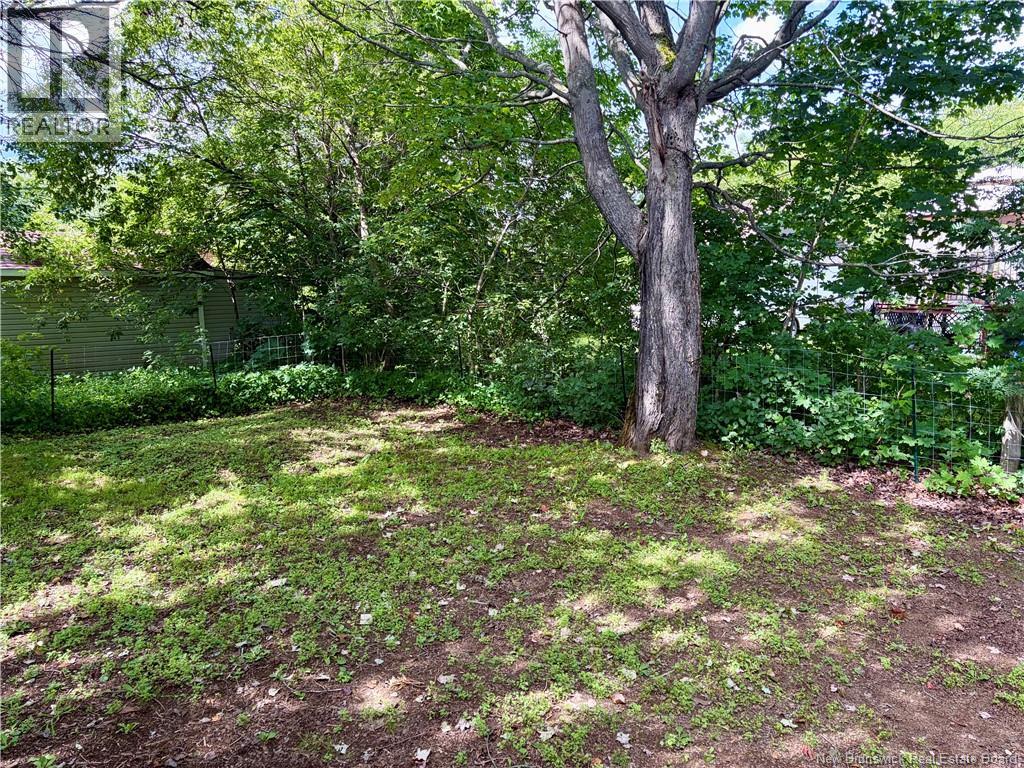 828 Landry - Image 35