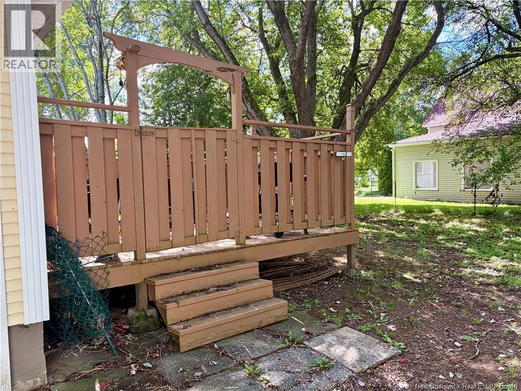 828 Landry - Image 33