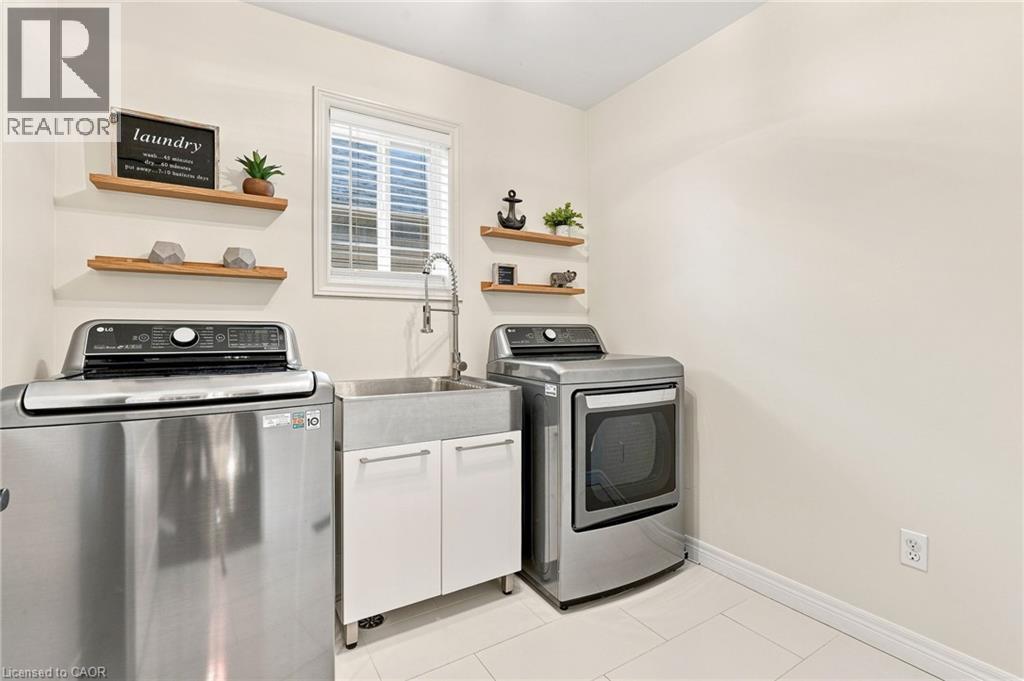 53 VALIANT Circle - Image 33