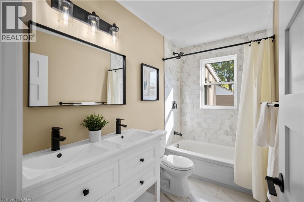 1041 SHEPHERD'S Drive - 23