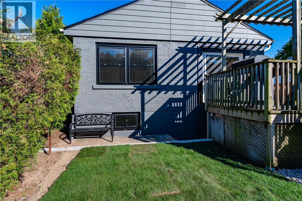 1041 SHEPHERD'S Drive - 35