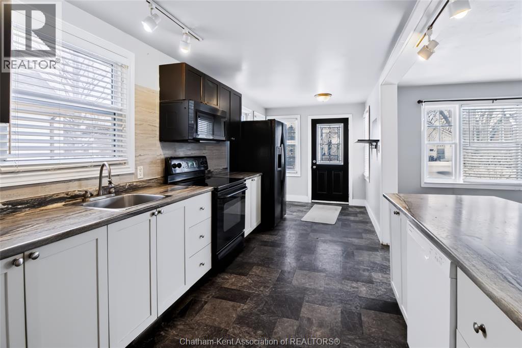 35 Alexandra AVENUE - 6