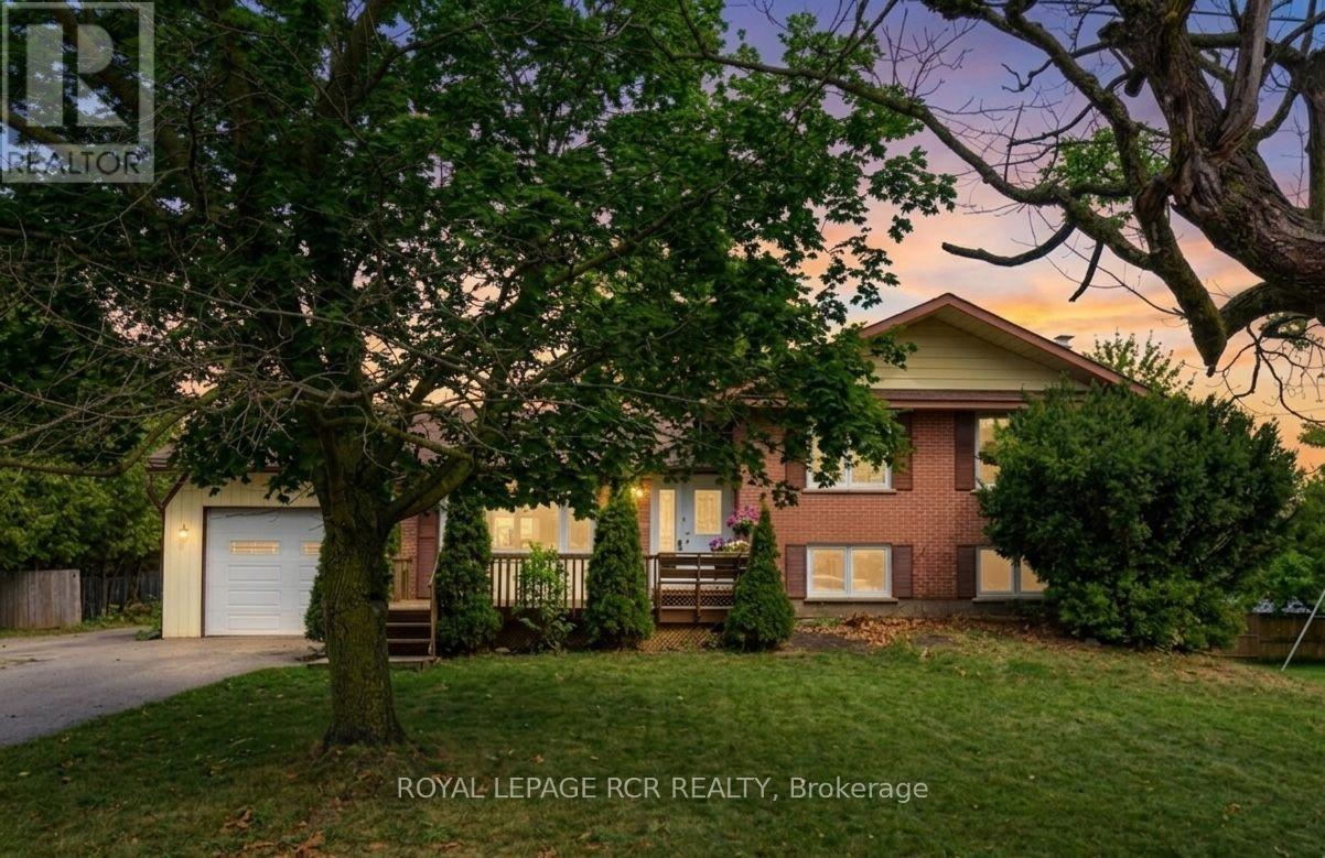 704 OWEN SOUND STREET - 1