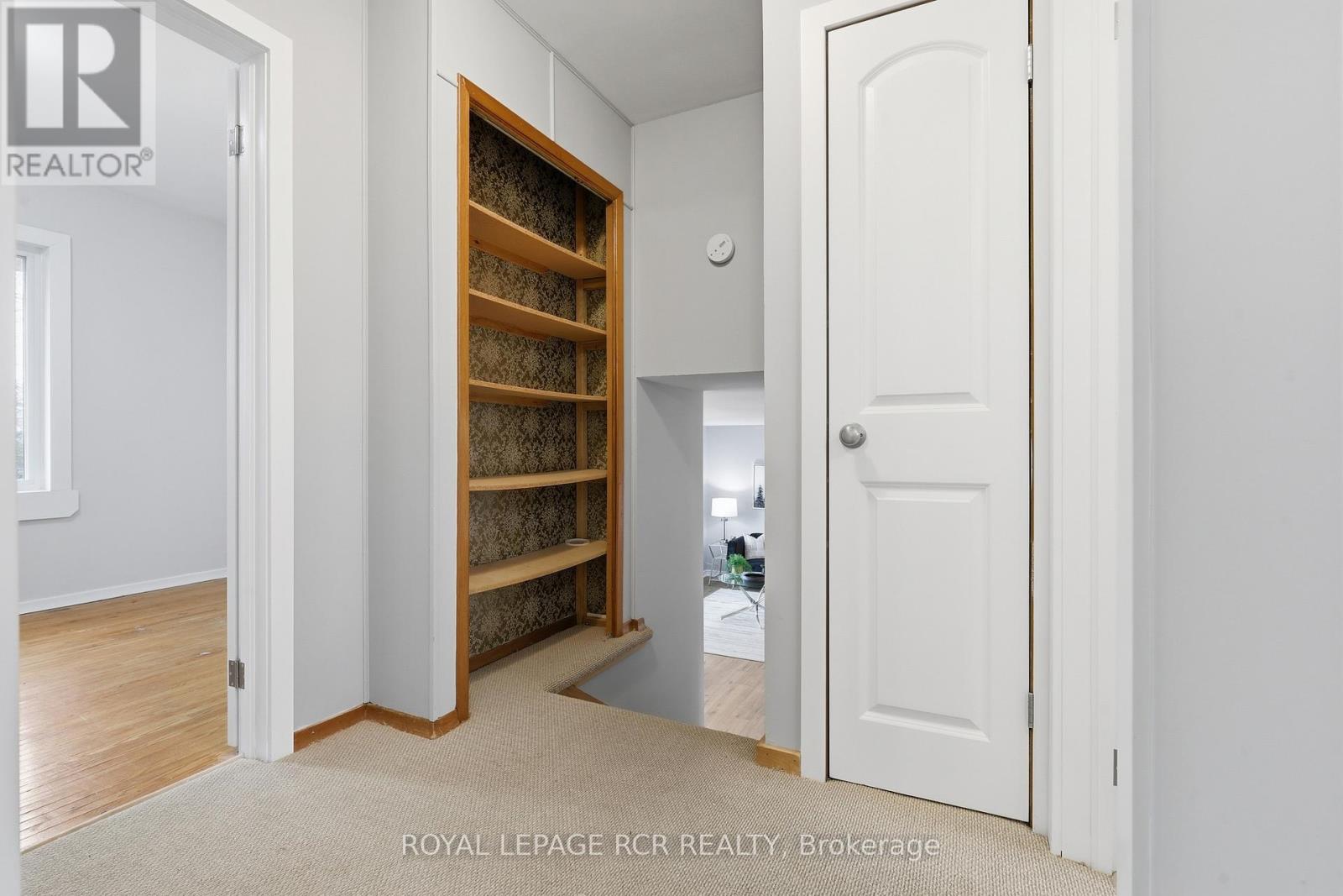 704 OWEN SOUND STREET - 17