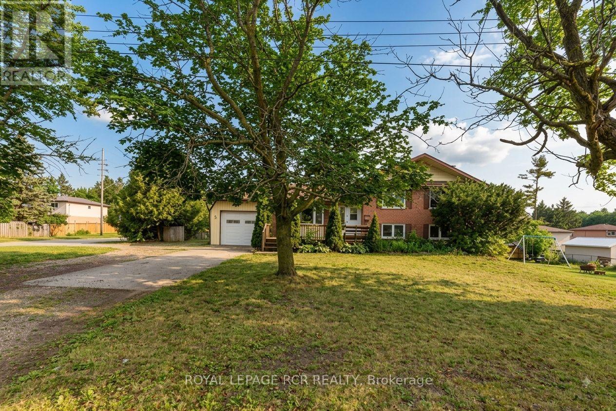 704 OWEN SOUND STREET - Image 25