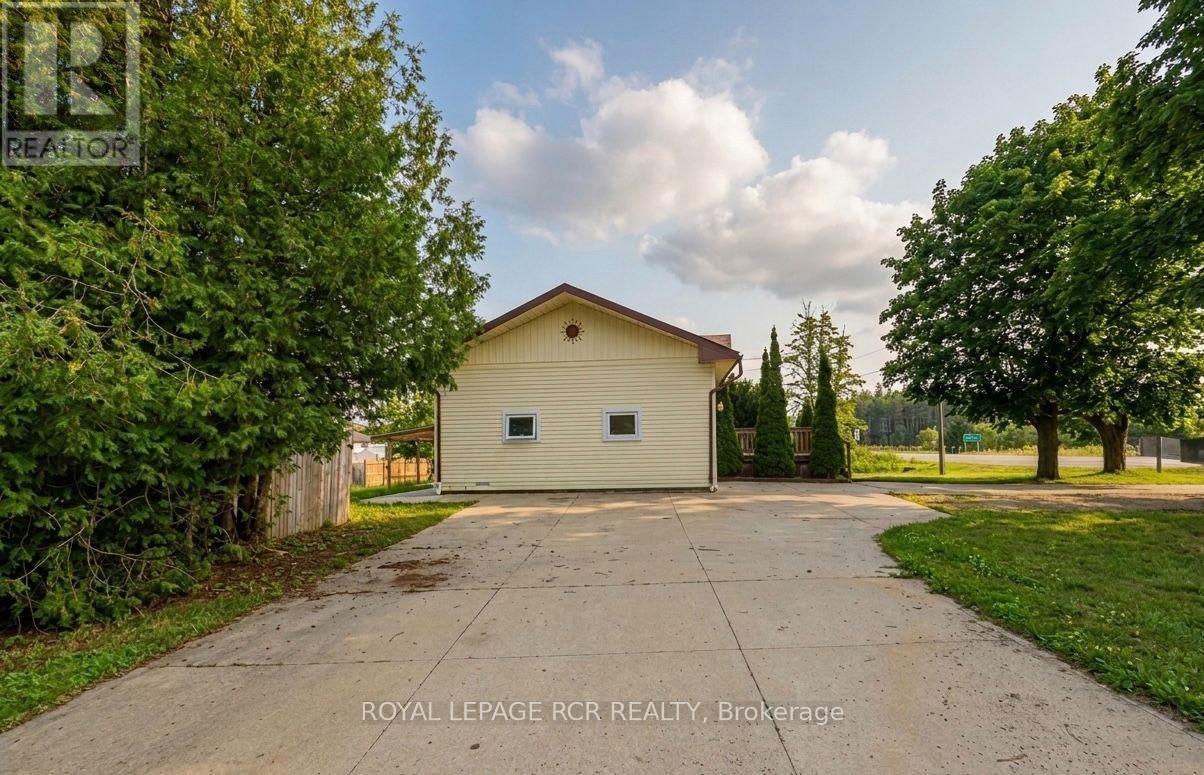 704 OWEN SOUND STREET - Image 27