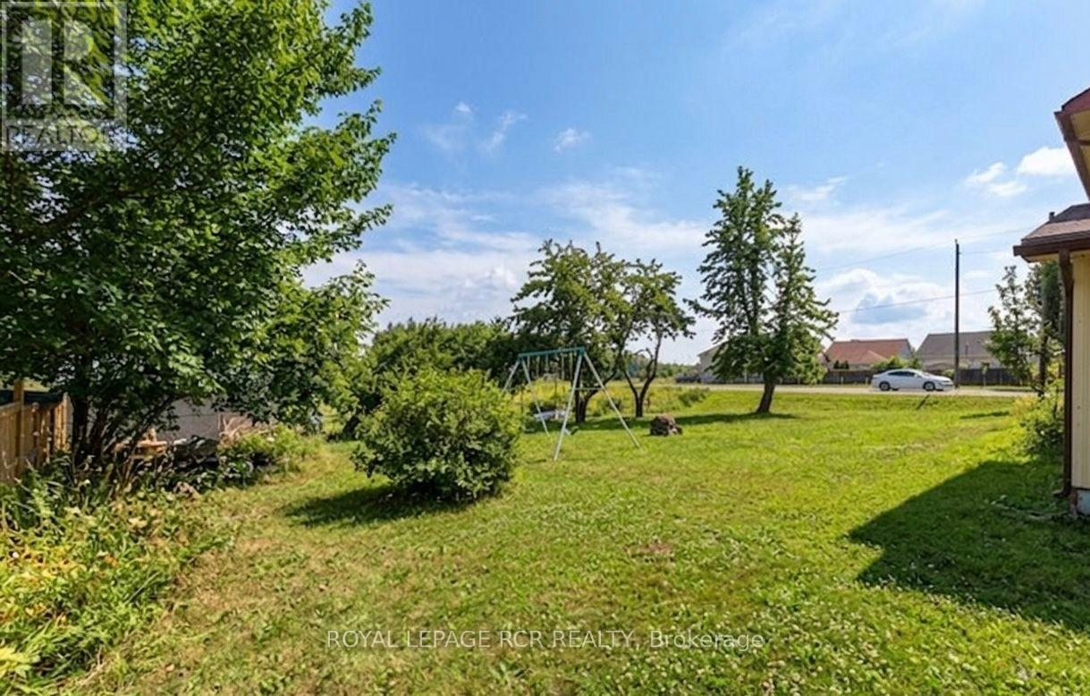 704 OWEN SOUND STREET - Image 29