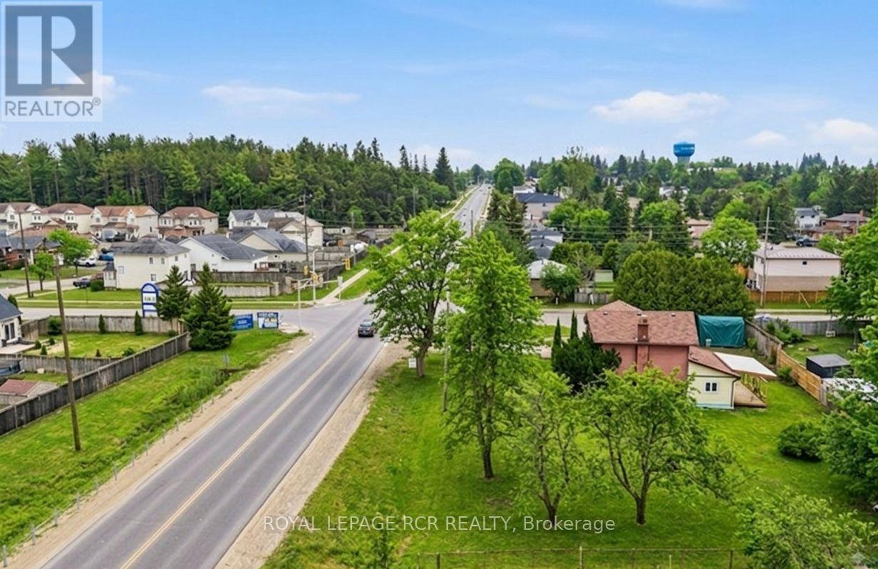 704 OWEN SOUND STREET - Image 33