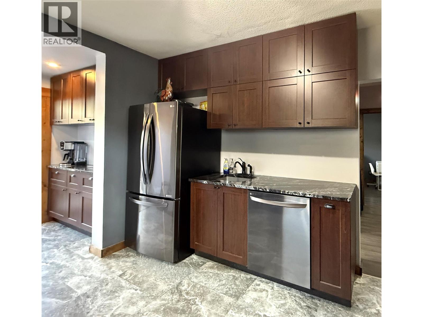 205 Otis Street - 11