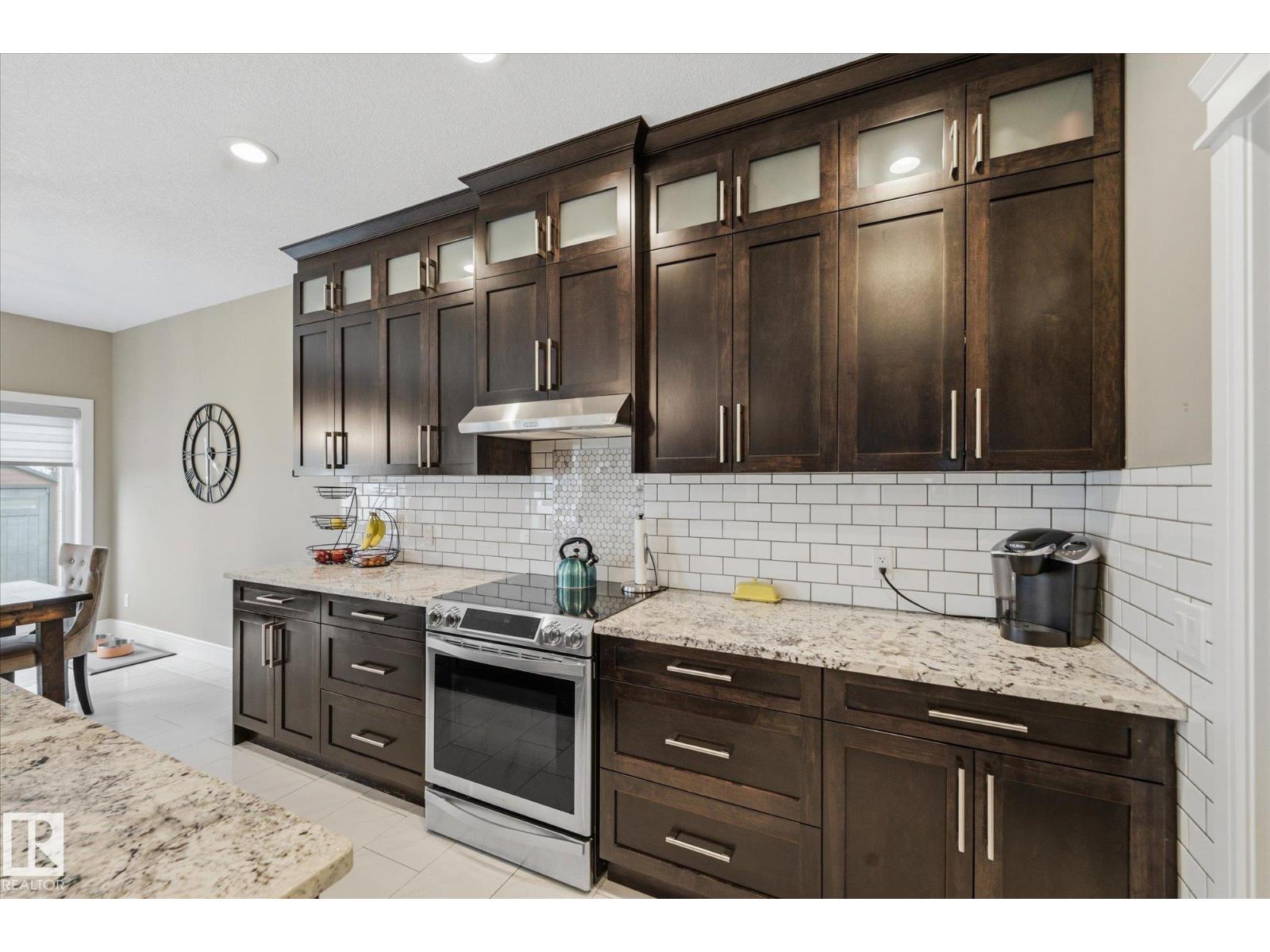 182 WOODHILL LN - Image 17