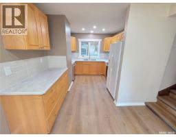 4pc Bathroom - 859 Cartier Avenue, Moose Jaw, SK S6H1L9 Photo 7