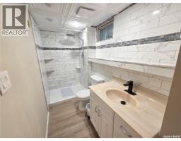 3pc Bathroom - 859 Cartier Avenue, Moose Jaw, SK S6H1L9 Photo 12