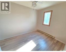 859 Cartier Avenue, Moose Jaw, SK S6H1L9 Photo 18