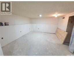 859 Cartier Avenue, Moose Jaw, SK S6H1L9 Photo 21