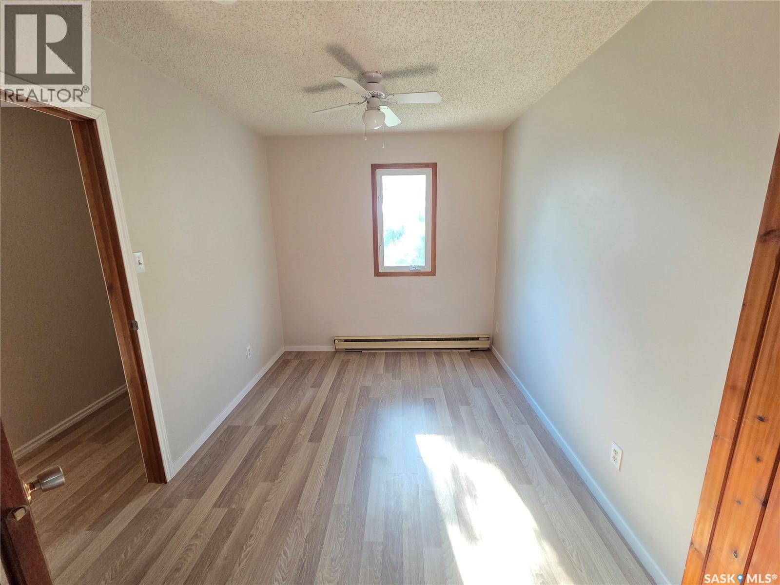 859 Cartier AVENUE - Image 19