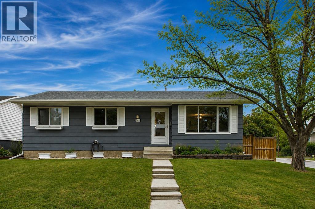 344 Queen Charlotte Road SE, Queensland, Calgary photo 1